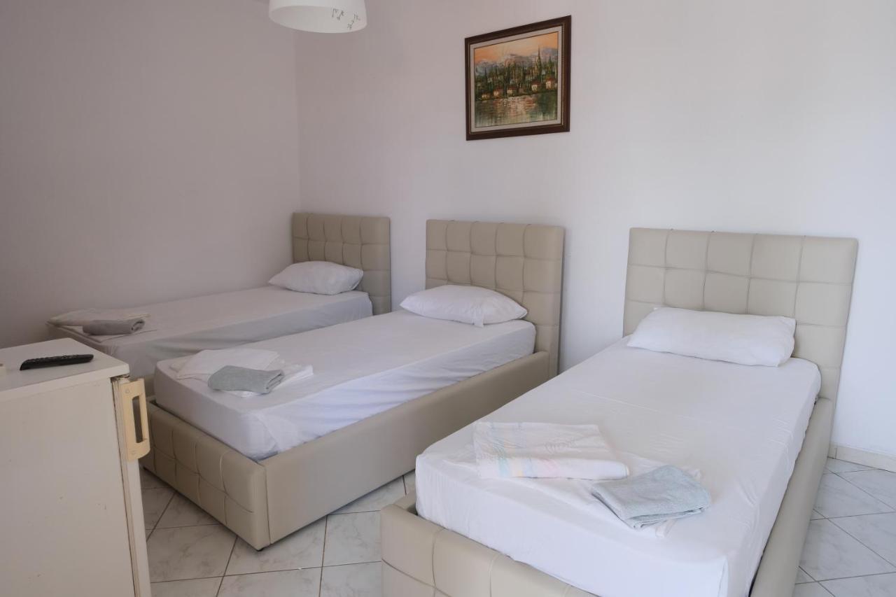 Mehilli Hotel Dhërmi 외부 사진