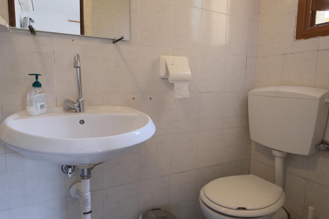 Mehilli Hotel Dhërmi 외부 사진