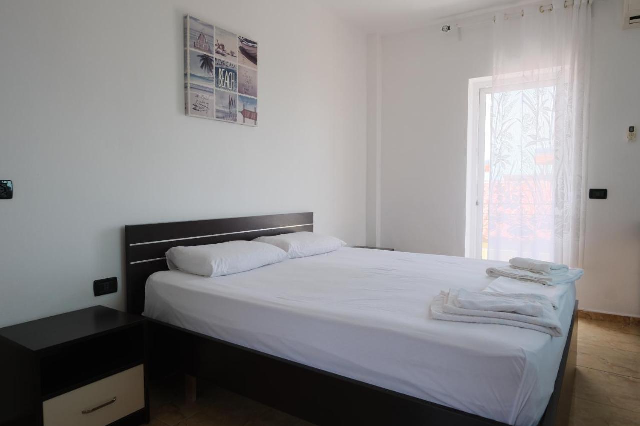 Mehilli Hotel Dhërmi 외부 사진