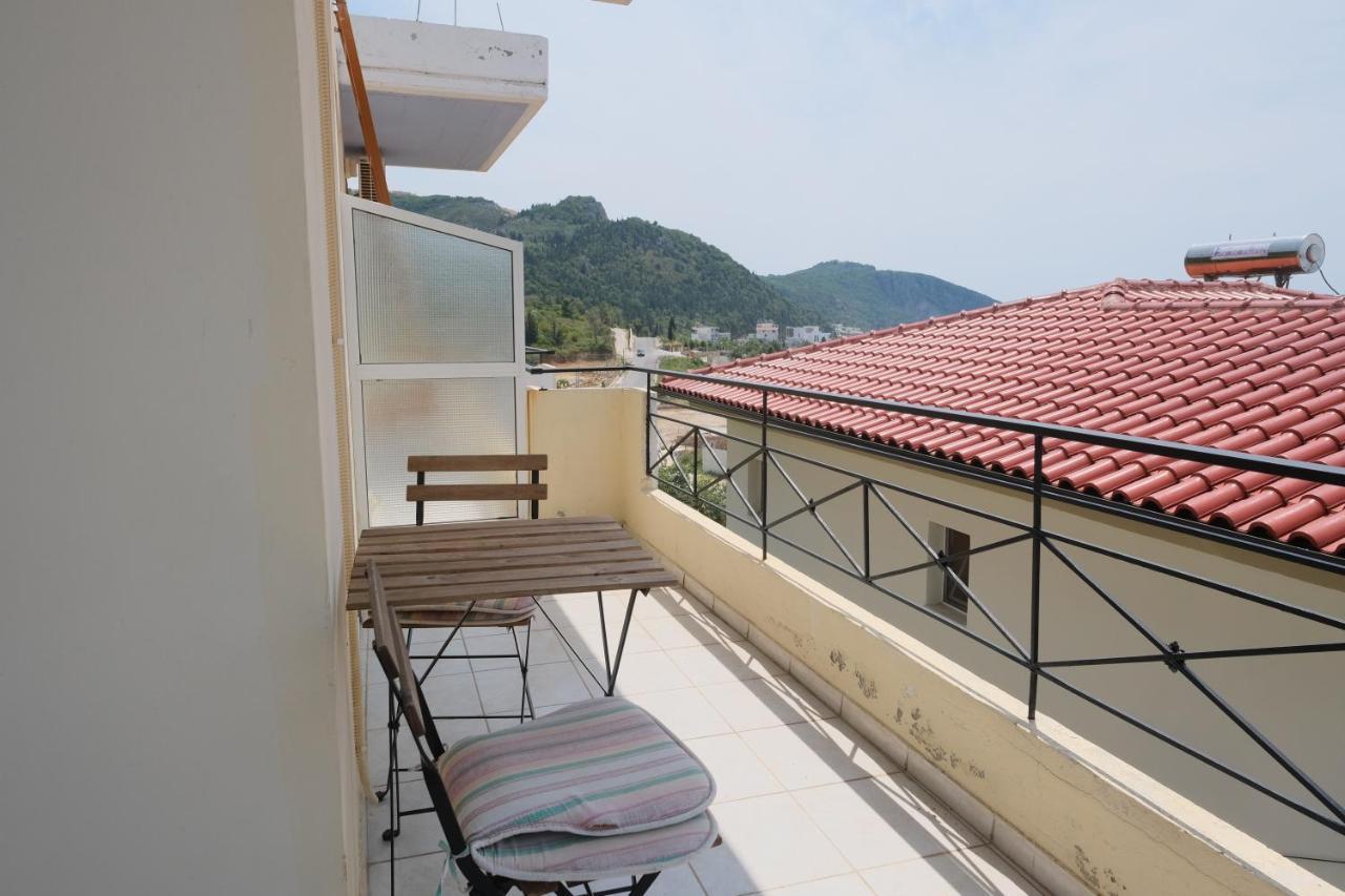 Mehilli Hotel Dhërmi 외부 사진