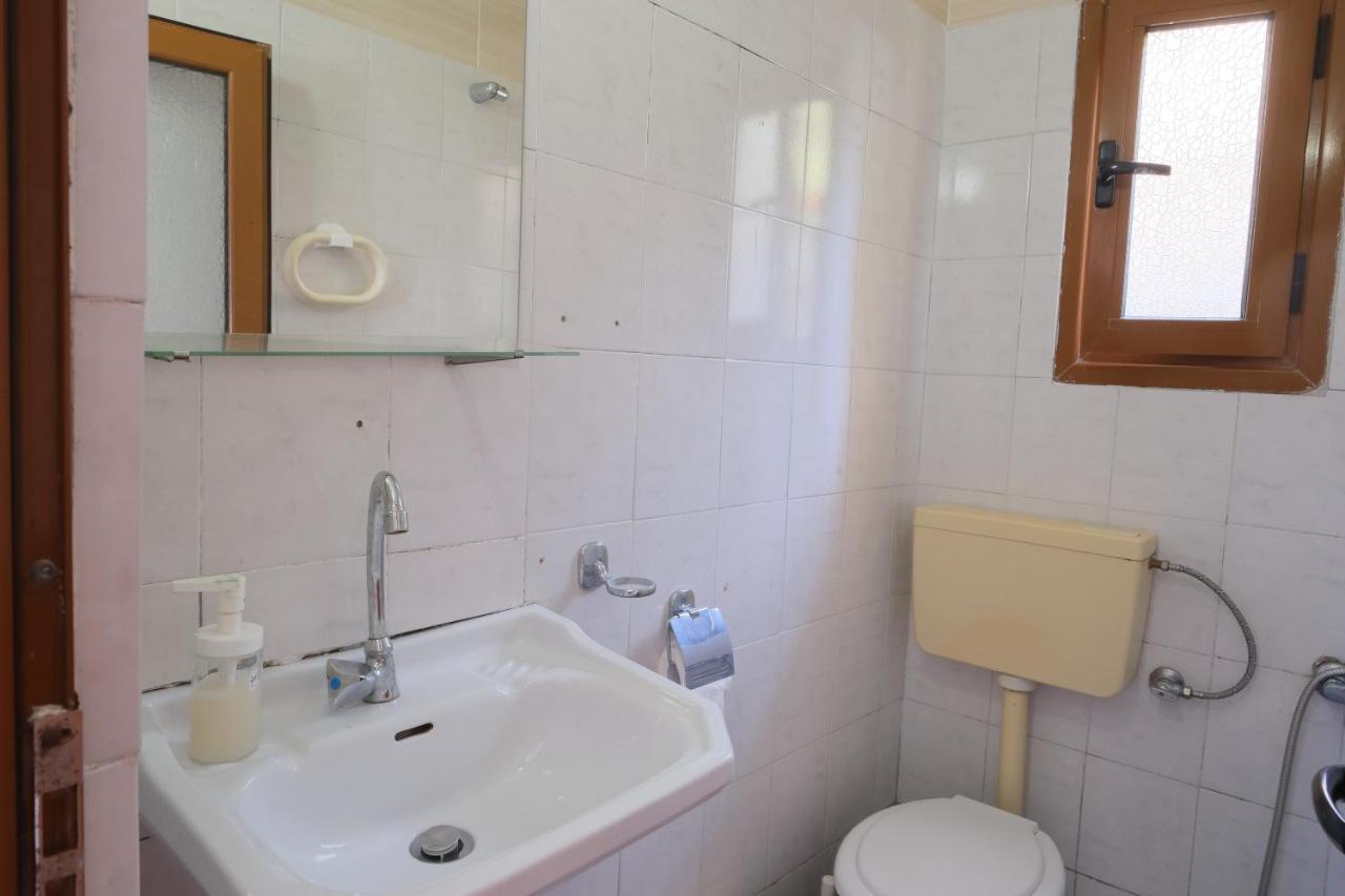 Mehilli Hotel Dhërmi 외부 사진