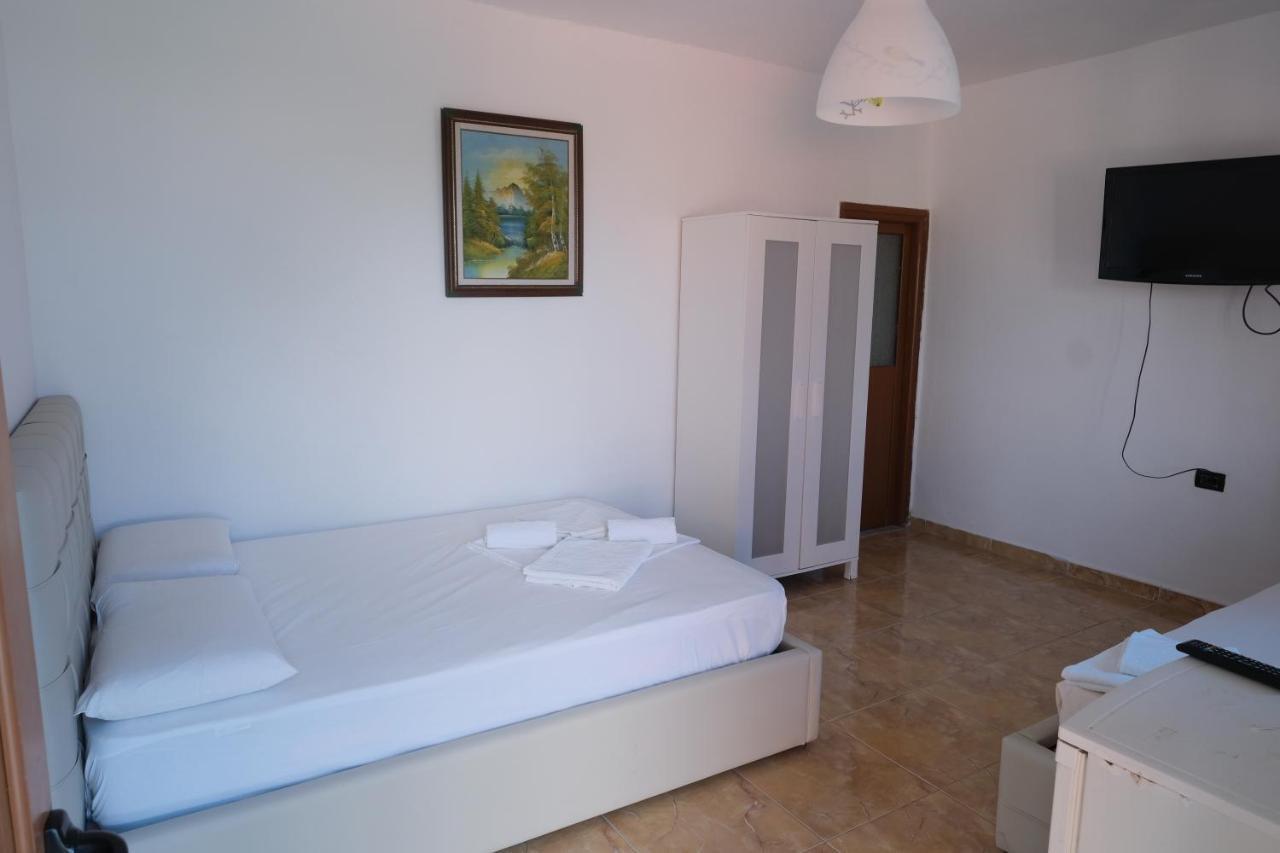 Mehilli Hotel Dhërmi 외부 사진