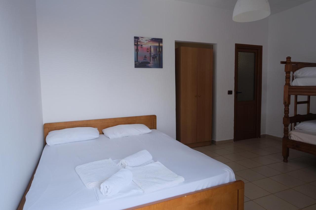 Mehilli Hotel Dhërmi 외부 사진