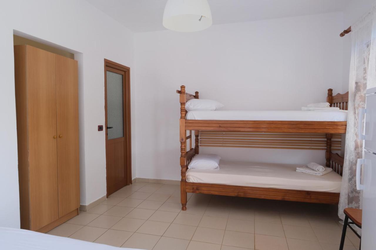 Mehilli Hotel Dhërmi 외부 사진