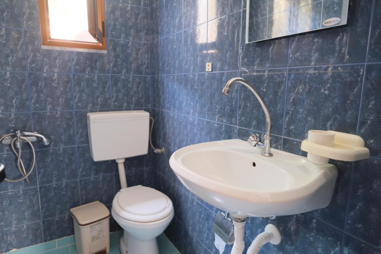 Mehilli Hotel Dhërmi 외부 사진