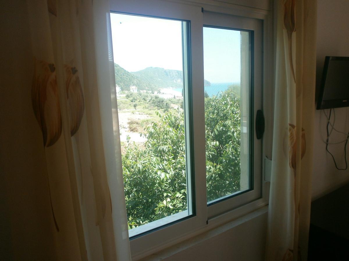 Mehilli Hotel Dhërmi 외부 사진